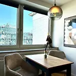 City-Apartment mit Rheinblick