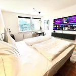 City-Apartment mit Rheinblick